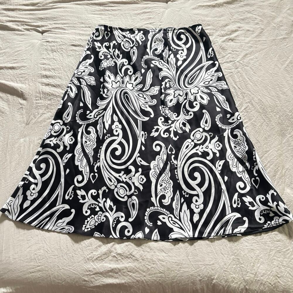 Paisley Midi Skirt 100% Silk Black and White Womens Medium Black and White